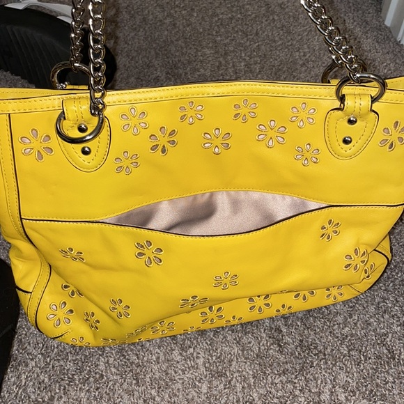 COACH yellow tote - Picture 3 of 4